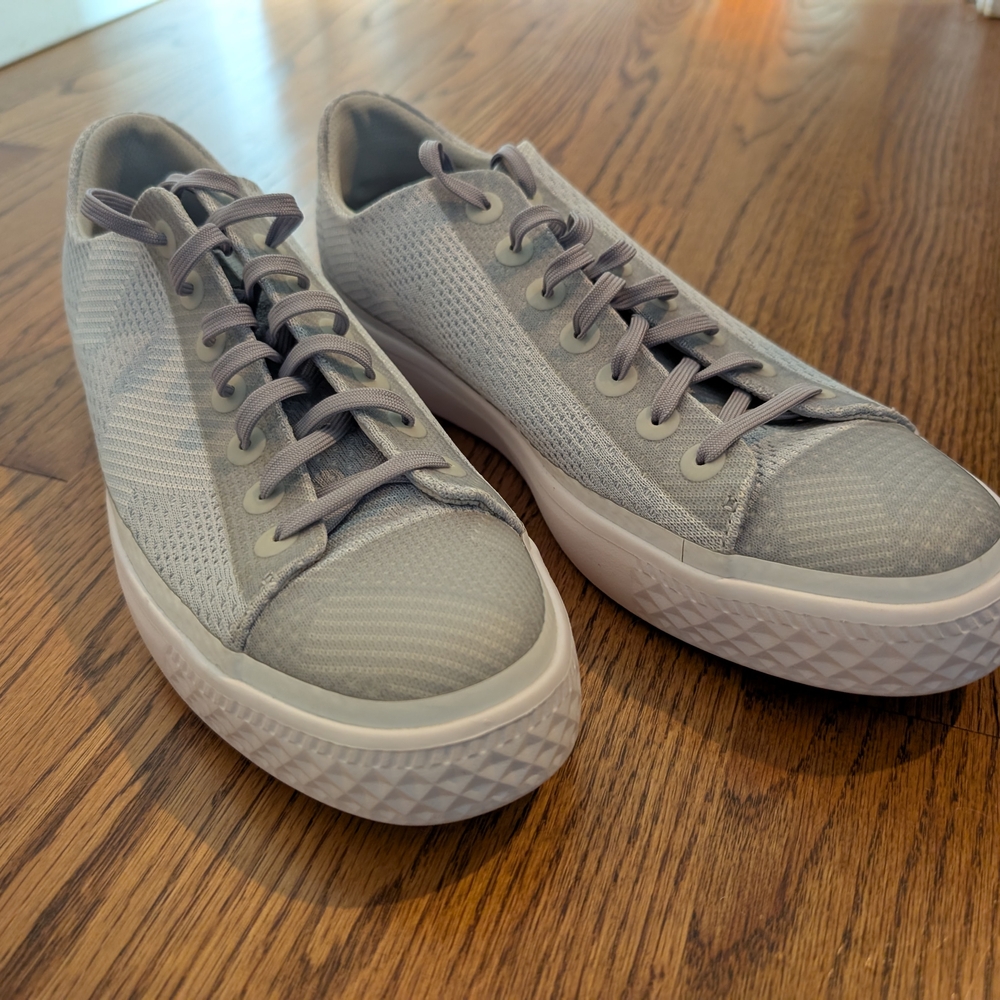 Converse Light Gray Sneakers